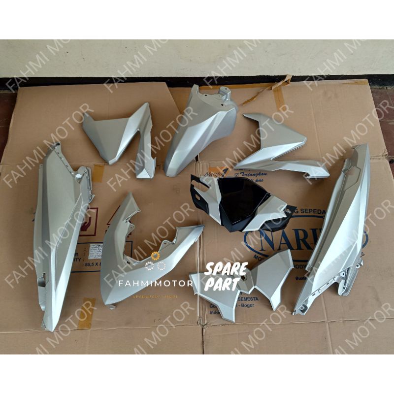 Full body halus Honda Vario 125-150 LED lama old 2015-2017 warna silver glossy kilap