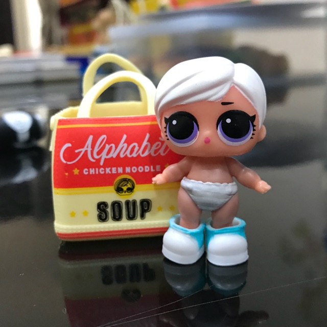 LOL Surprise Lil Sisters series 3 wave 2 - Lil Beatnik Babe