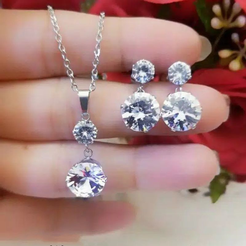 Kalung Permata Zircon Titanium Set Anting / Kalung Titanium Set Anting Antikarat