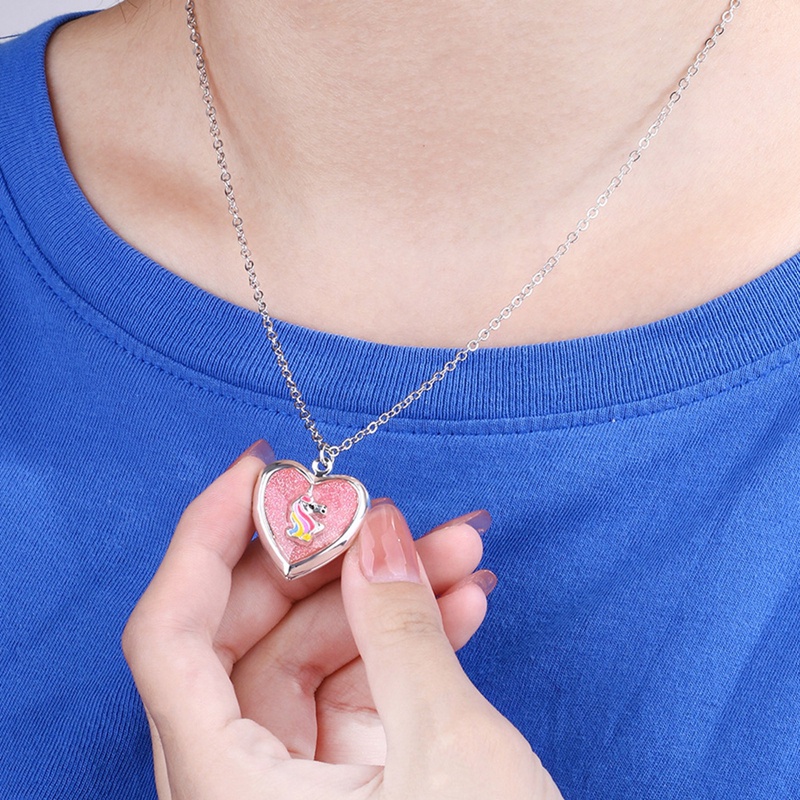 2pcs / Set Kalung Rantai Dengan Liontin Unicorn Warna-Warni Untuk Wanita