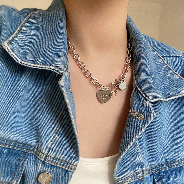 Punk pendant Korea IG Metal Cold Wind Clavicle Chain Female Necklace with Jewelry Love Pendant