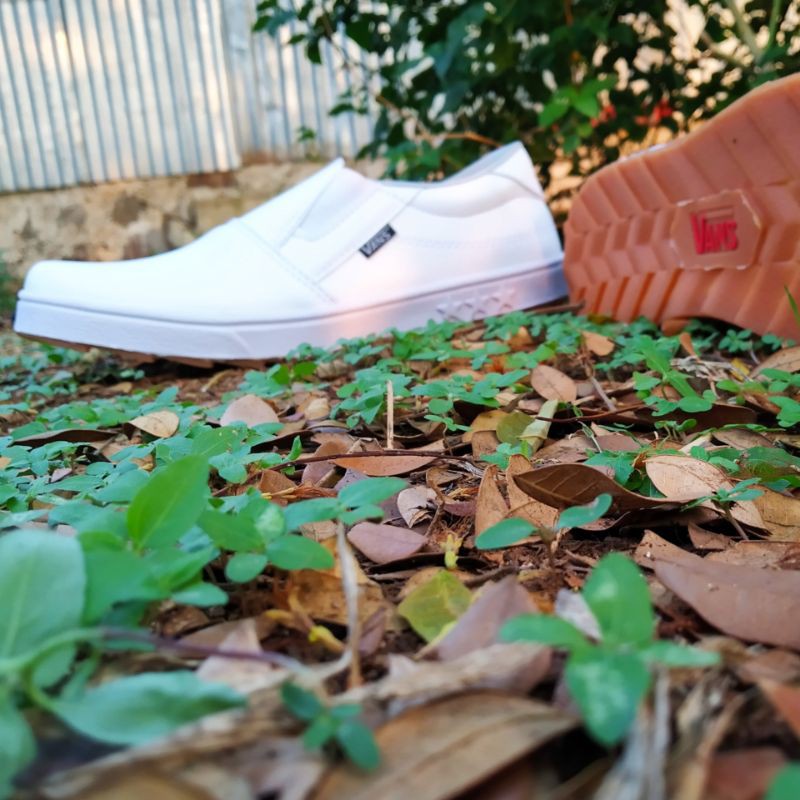 Sepatu Slip On Pria Tanpa Tali Putih Polos Slop Kasual Santai Full White Keren Terbaru Buat Gaya Kekinian
