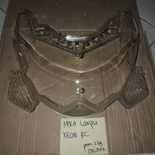 Mika Kaca Lampu Depan Xeon RC (Win)