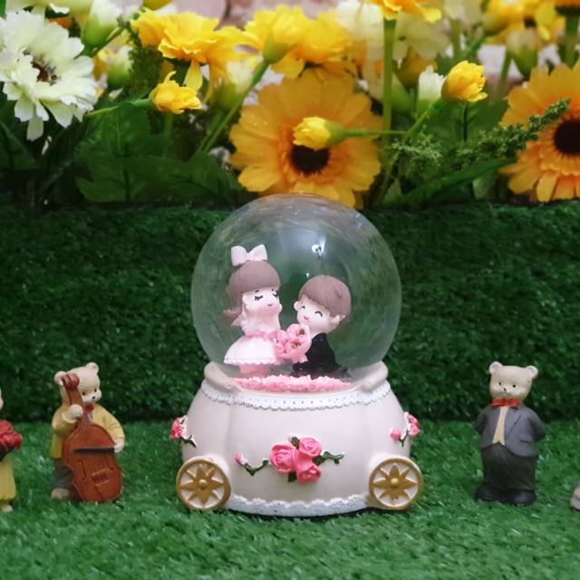 Kotak Musik Bola Kristal Salju Pengantin