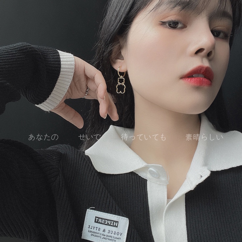 Tahun Baru personalized anting-anting anting-anting elegan sederhana imut hollow beruang kecil liont