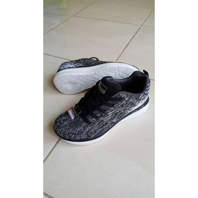 Sepatu Original Skechers Synergy Woman