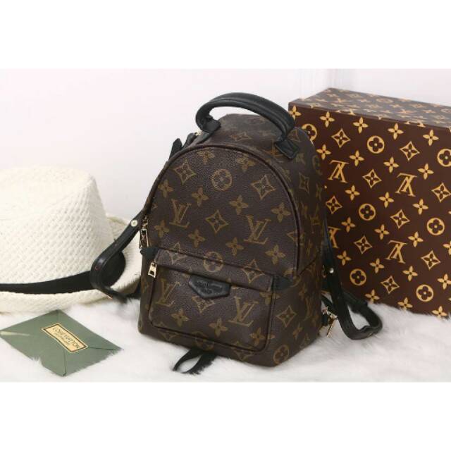 Louis Vuitton Zaino Palm Spring Mini Backpack
Complete With LV Box
Code : M41562#spss3
