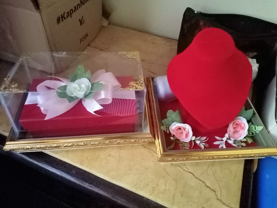 Frame Tempat Uang Box Karton Untuk Seserahan Pernikahan/tunangan - Fub