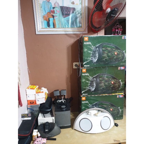 [ORIGINAL] JBL BOOMBOX bluetooth speaker ex garansi resmi IMS not Harman Kardon soundlink mini UE onyx studio marshall kilburn sony aura beoplay b&amp;o party box 100 300 1000 sony soundstick komputer audio engine hardwell ashley denon polytron huper baretone