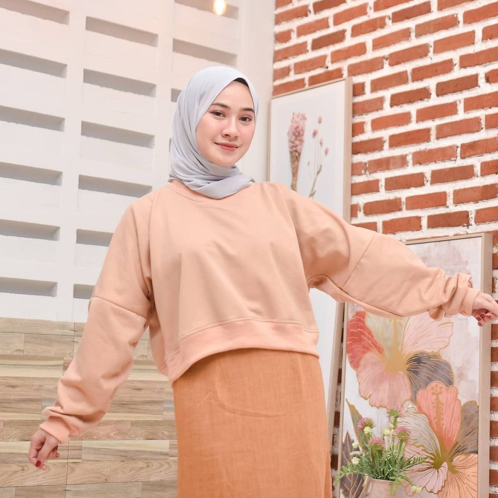 Oversize crop  wanita terbaru - allsize