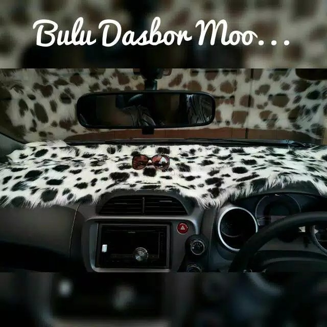 KINGFUR Karpet Bulu Penutup Dashboard Mobil Motif hewan Sapi Hitam Putih Sapi Coklat Cokelat Abri Ma