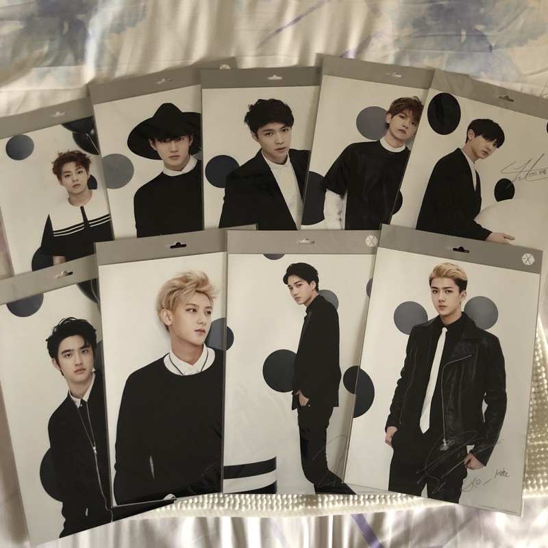 EXO - COEX ATRIUM A4 PHOTO WITH PRINTED SIGNED