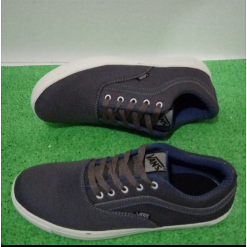 Sepatu Vans Sepatu Sneaker kets casual Pria terbaru Murah