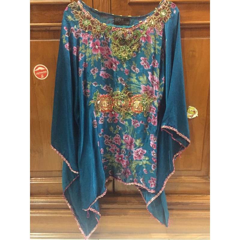 Preloved Atasan Luire by Raden Sirait all size