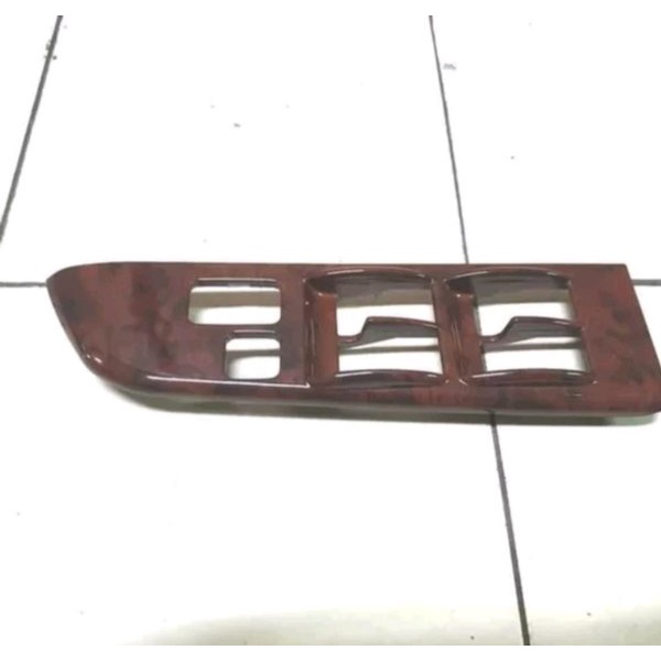 wood panel Kijang kapsul bagian kanan