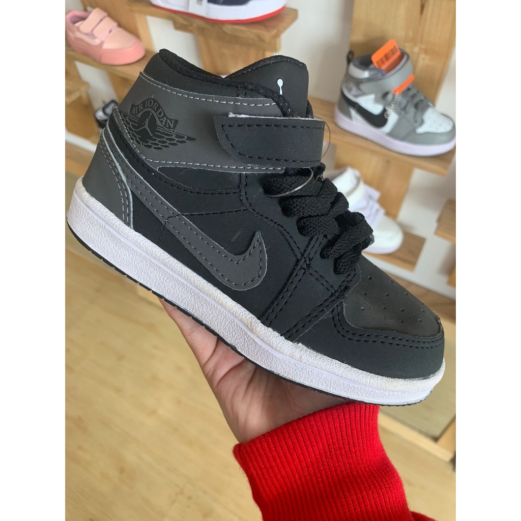 Sepatu anak nike jordan item abu