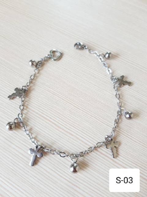 SET Gelang Tangan Kaki Salib Silver Titanium Antikarat