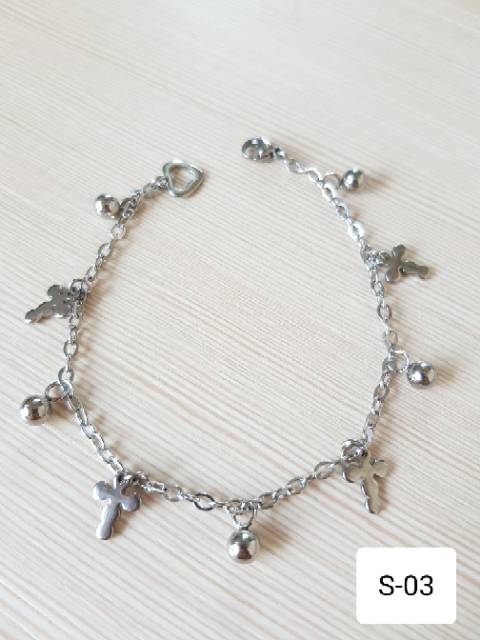 SET Gelang Tangan Kaki Salib Silver Titanium Antikarat