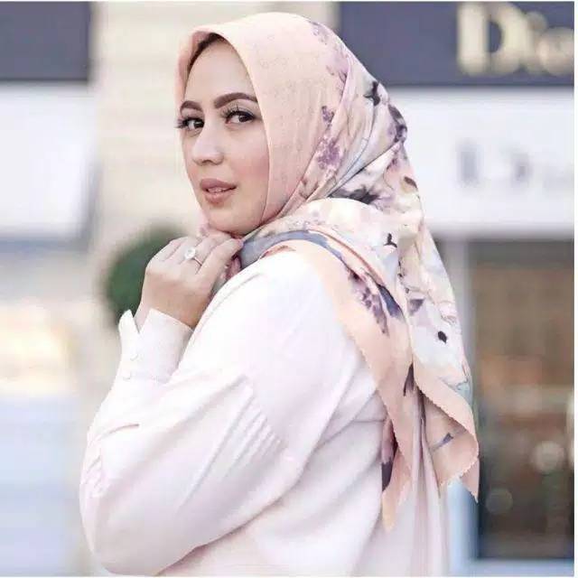 Buttonscarves Le Fleur (NEW)