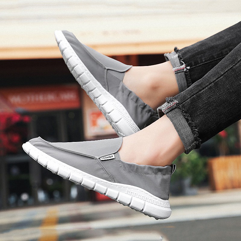 Mainland Sepatu Slip On Pria Sepatu Olahraga Sepatu Formal Pantofel Kasual Running Shoes MC104