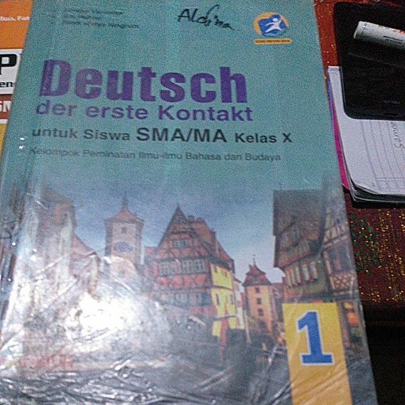 buku untuk siswa sma/sma kelas 10 bahasa Jerman