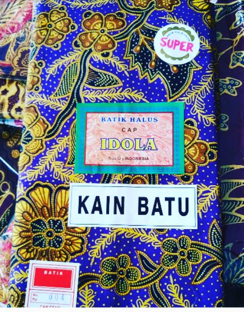 Jarik Kain Batu Warna dan Sogan Jarik Printing