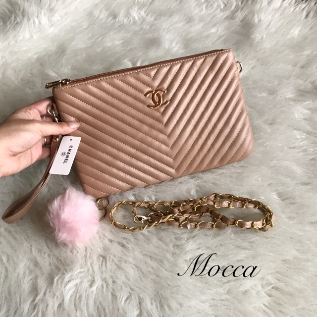 Clutch  Cevron Chevron Import free pompom