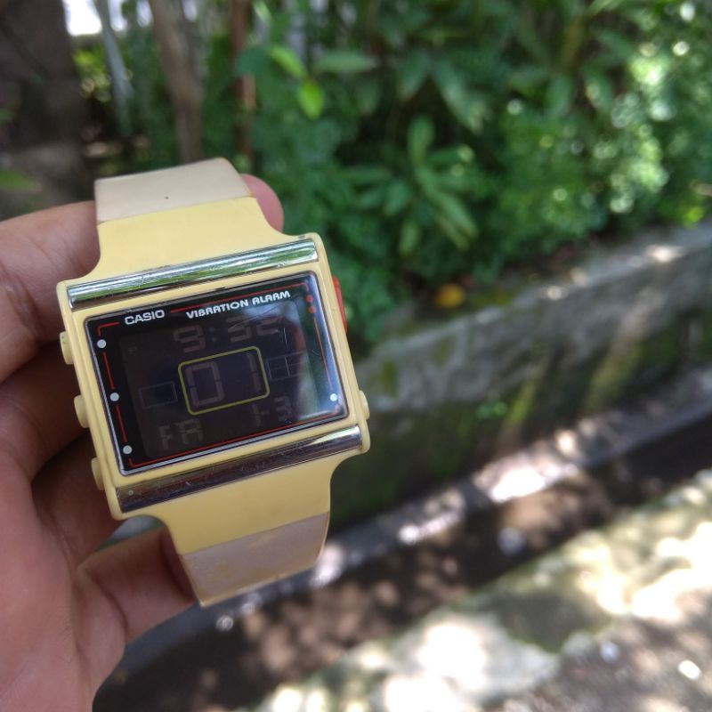 Jam tangan Casio vibration alarm LDF 10
