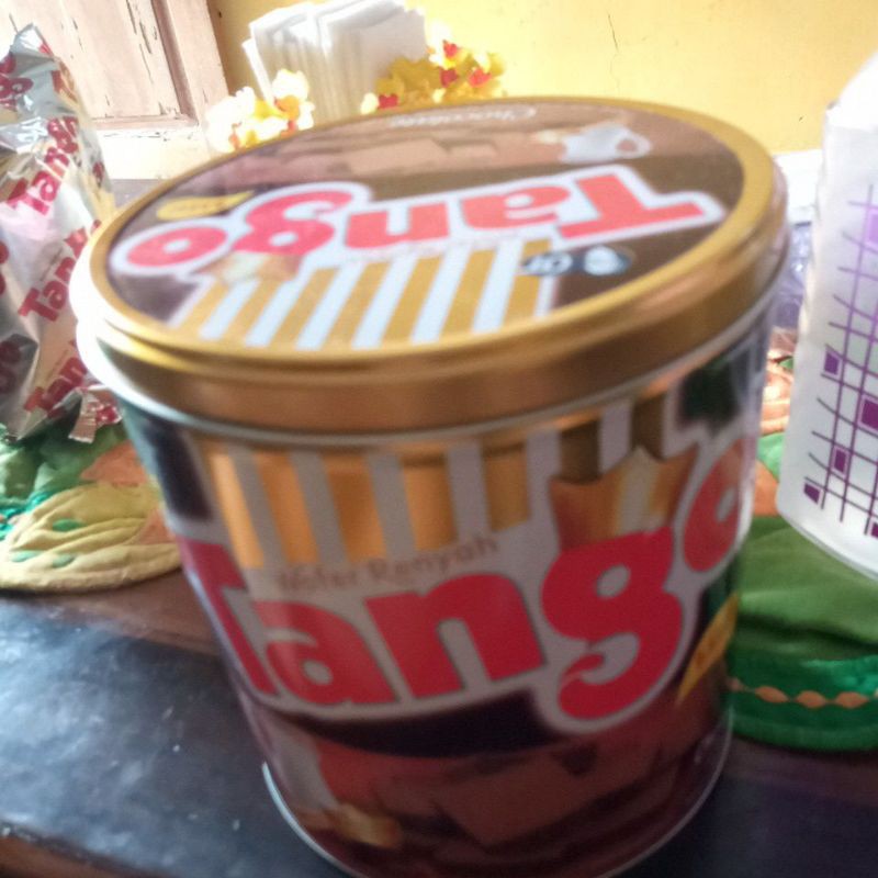 

TANGGO COKELAT KALENG