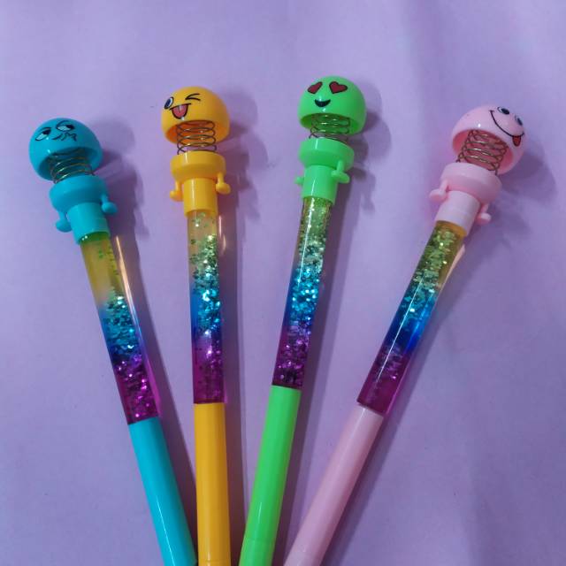 

Bolpen gel spring doll glitter