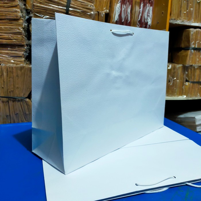 

PROMO PAPER BAG PUTIH UKURAN XL SAMPING