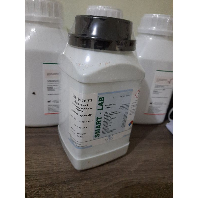 ECER besi II sulfat heptahidrat ferrous sulfate FeSO4.7H2O analis per 10 gram dan 25 gram