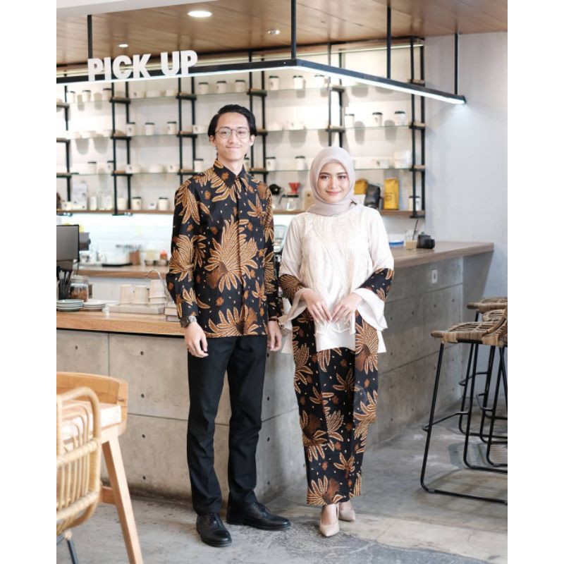 batik kebaya modern kebaya wisuda kebaya tunangan couple brokat couple kebaya couple keluarga kebaya