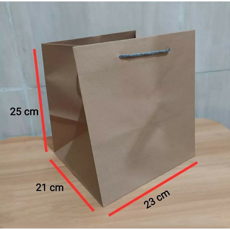 

Paper bag 10K polos ukuran 23x21x25