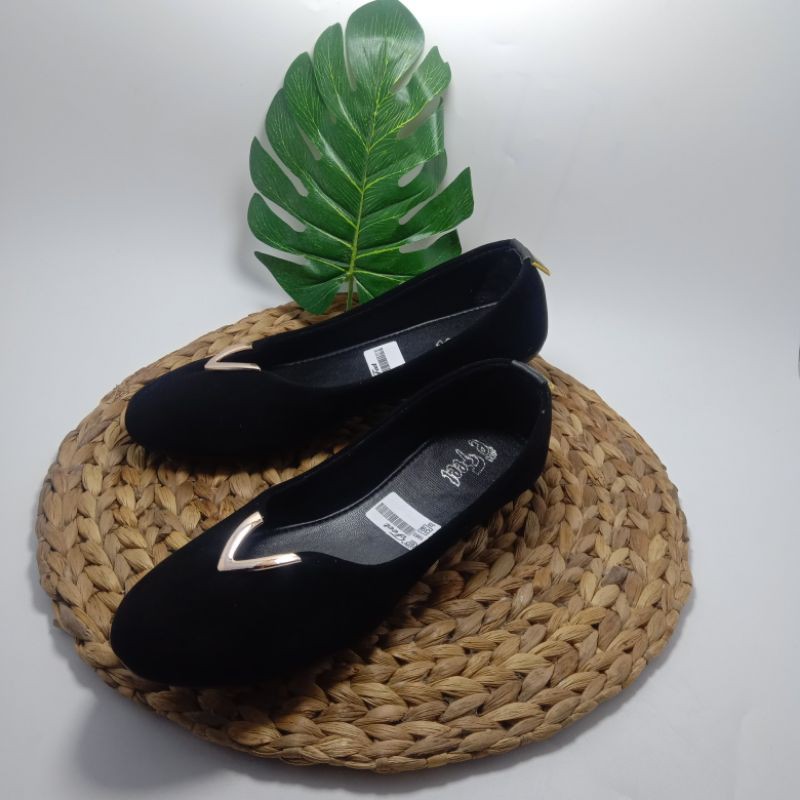 Sepatu flat/ sepatu balet wanita sole karet V