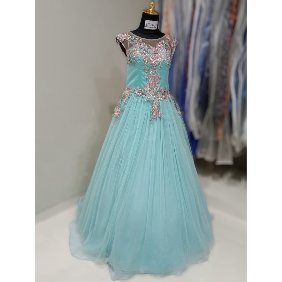 Gaun Hijau Tosca untuk Pesta