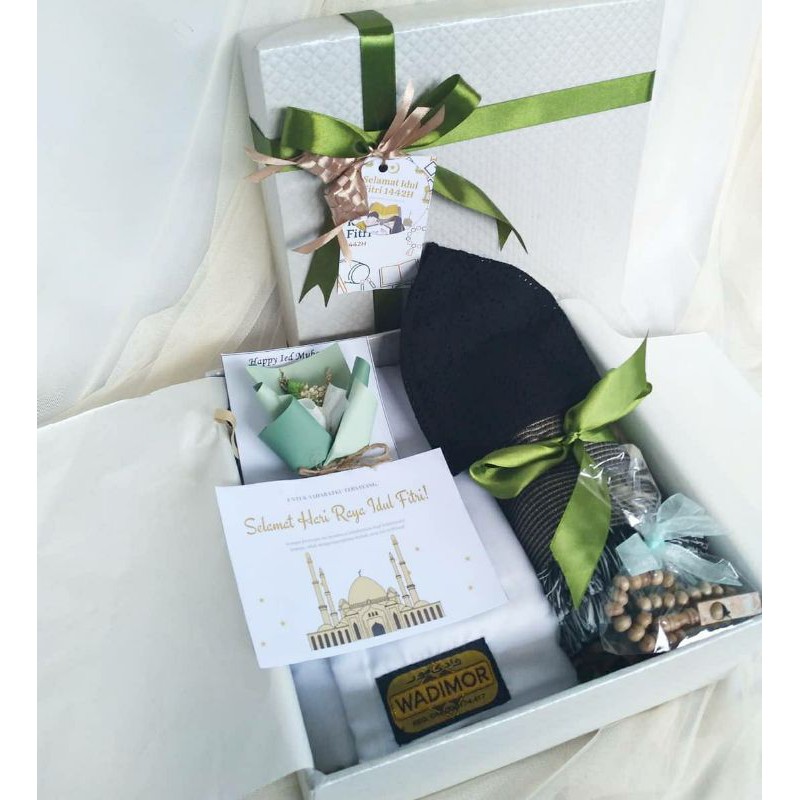 

Hampers Hari Raya Lebaran Premium / Gift box lebaran / hampers hari raya / idul fitri / hampres sarung