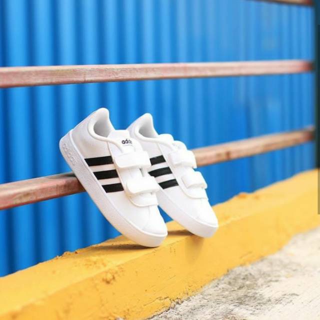 ADIDAS VL COURT