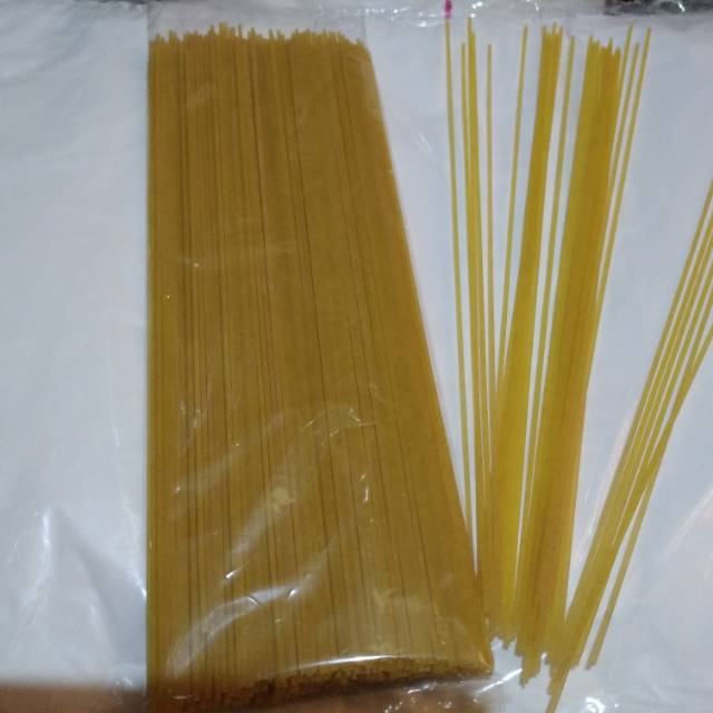 

Mie spaghetti mentah repack