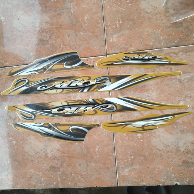 Stiker striping YAMAHA MIO SMILE 2010 warna emas