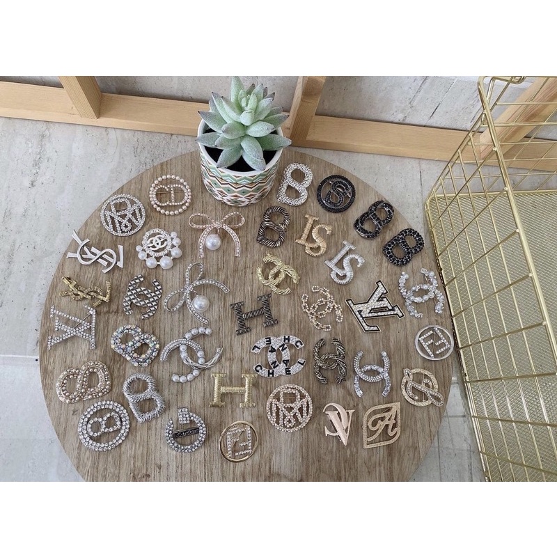 bros button scarves kw