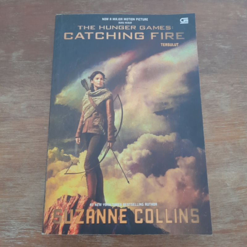 Preloved Buku Bekas The Hunger Games: Catching Fire