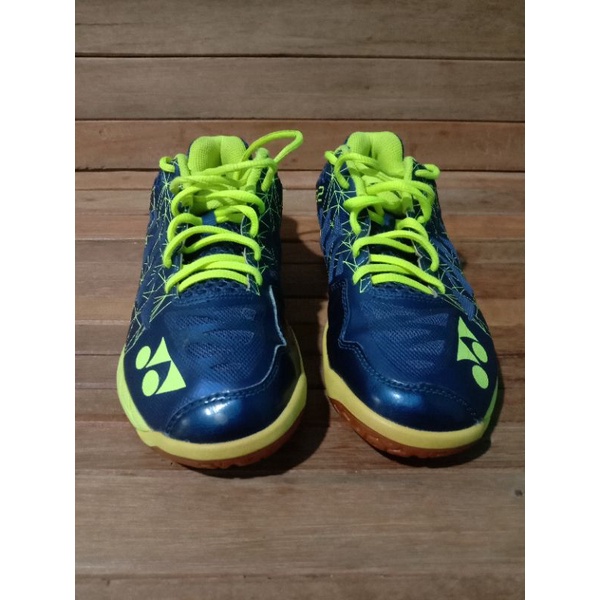 sepatu rahman enrekang yonex aerus 2
