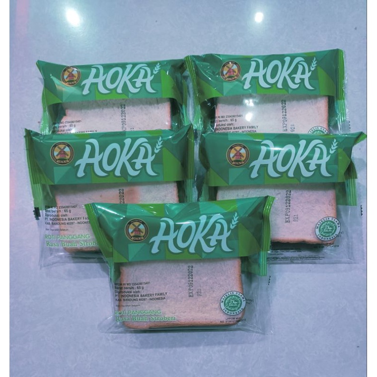 

Roti Aoka isi selai Strawberi