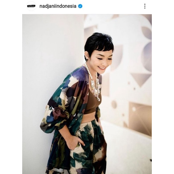 Nadjani outer Elvira Set Cream X Tiqasya