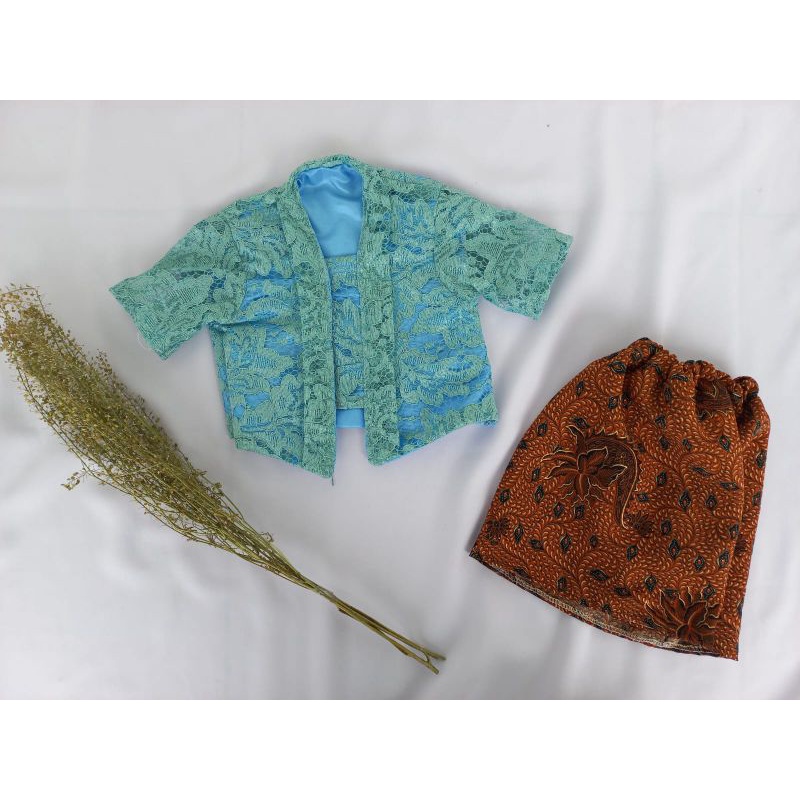 KEBAYA KUTUBURU SALE NEWBORN/BAJU KEBAYA TRADISIONAL/KEBAYA NEWBORN PROPERTY FHOTOGRAPY