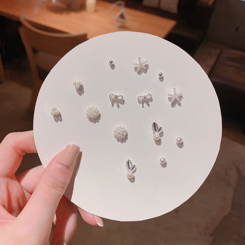 7 Pasang / Set Anting Stud Bentuk Bintang Hati Geometris Aksen Mutiara Berlian Imitasi Bahan Alloy Untuk Wanita