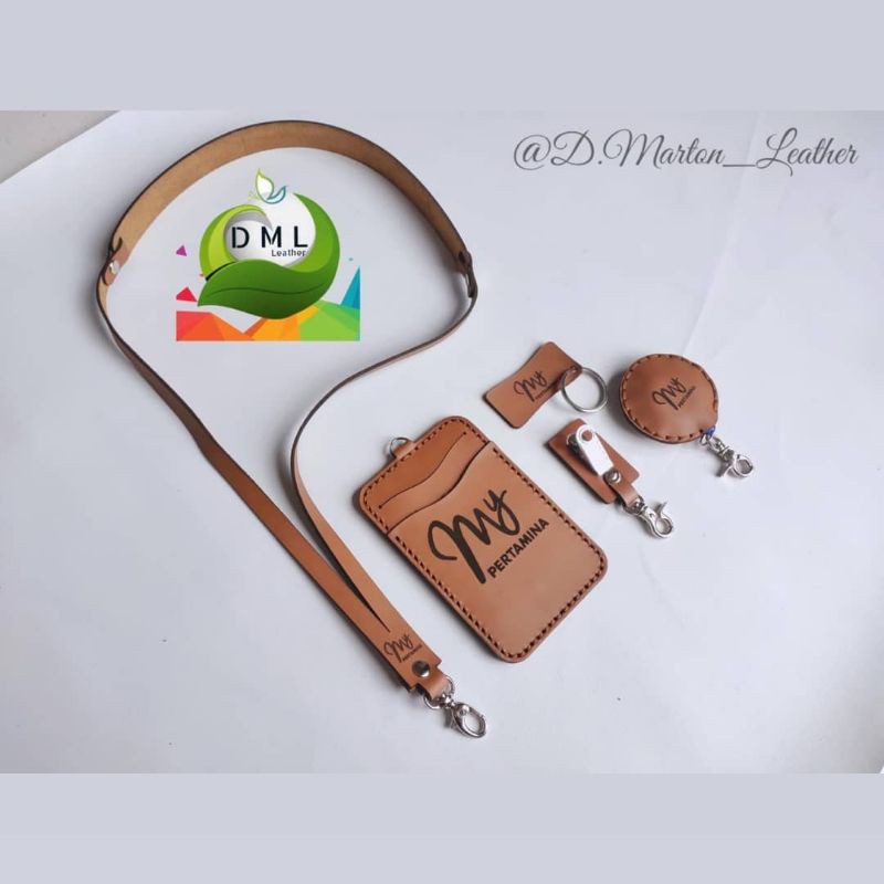 

nametag kulit costume gantunan idcard kulit