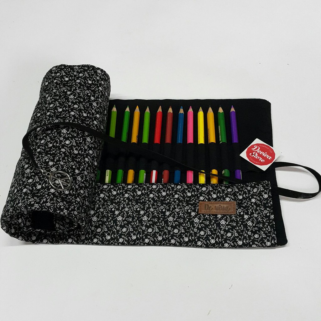 

ROLL PENCIL CASE / TEMPAT PENSIL GULUNG - floral vintage black