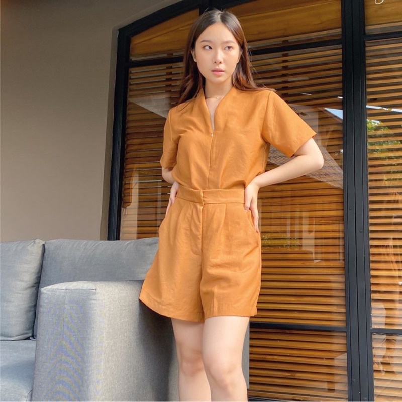 JOY ONE SET KOREA BUSUI FRIENDLY - SETELAN WANITA V NECK SEXY TOP AND BASIC SHORTS WITH POCKET - BALI OUTFIT CASUAL TOP DAN CELANA PENDEK - HADIAH / KADO ULTAH CEWEK